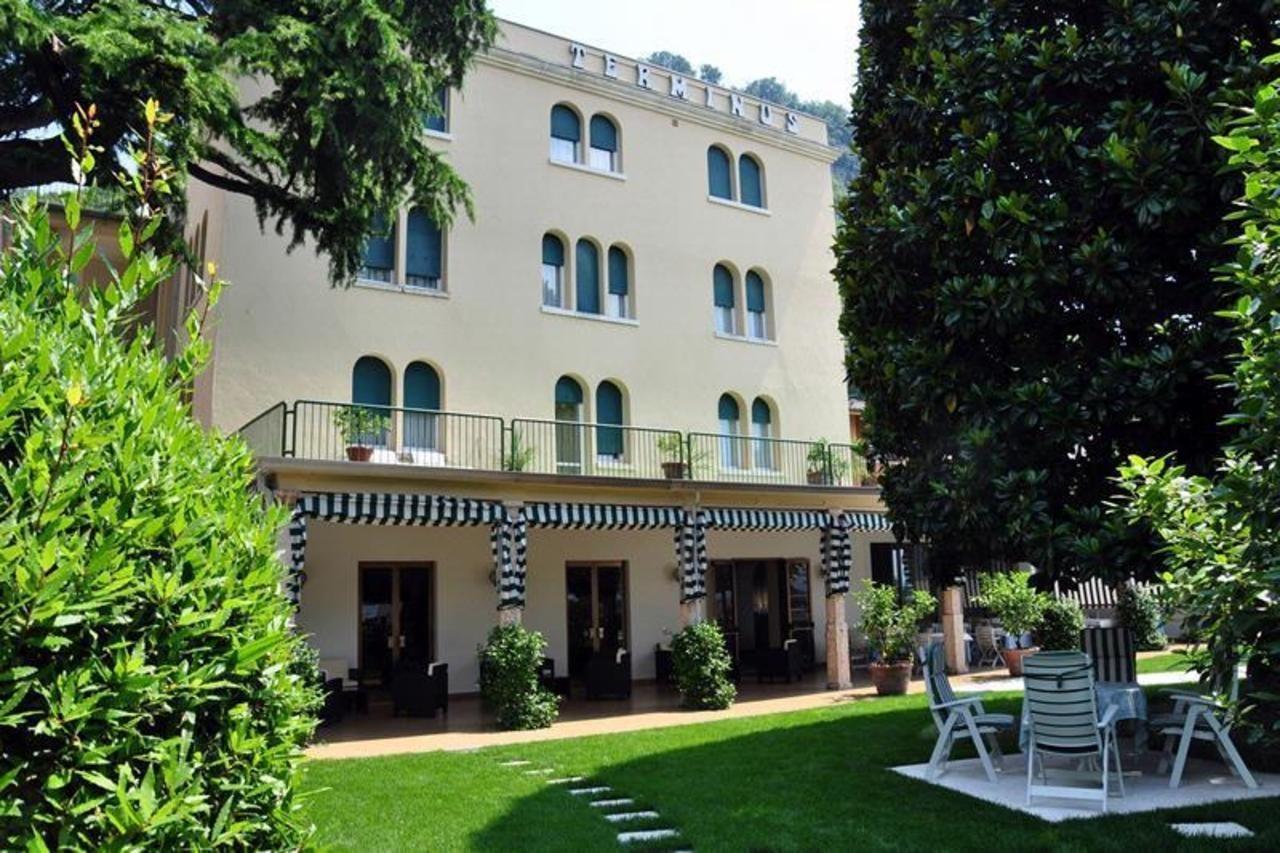 Hotel Terminus Garda  Esterno foto