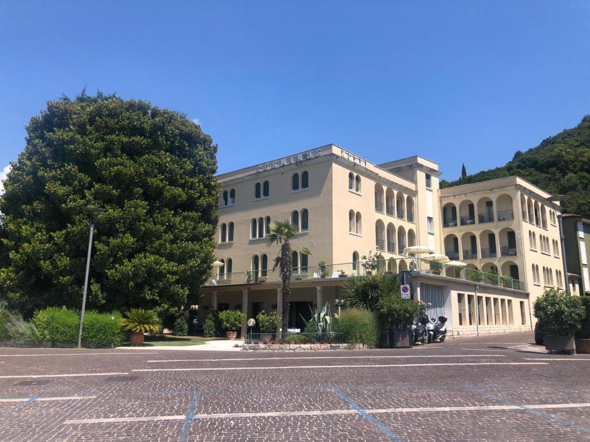 Hotel Terminus Garda  Esterno foto