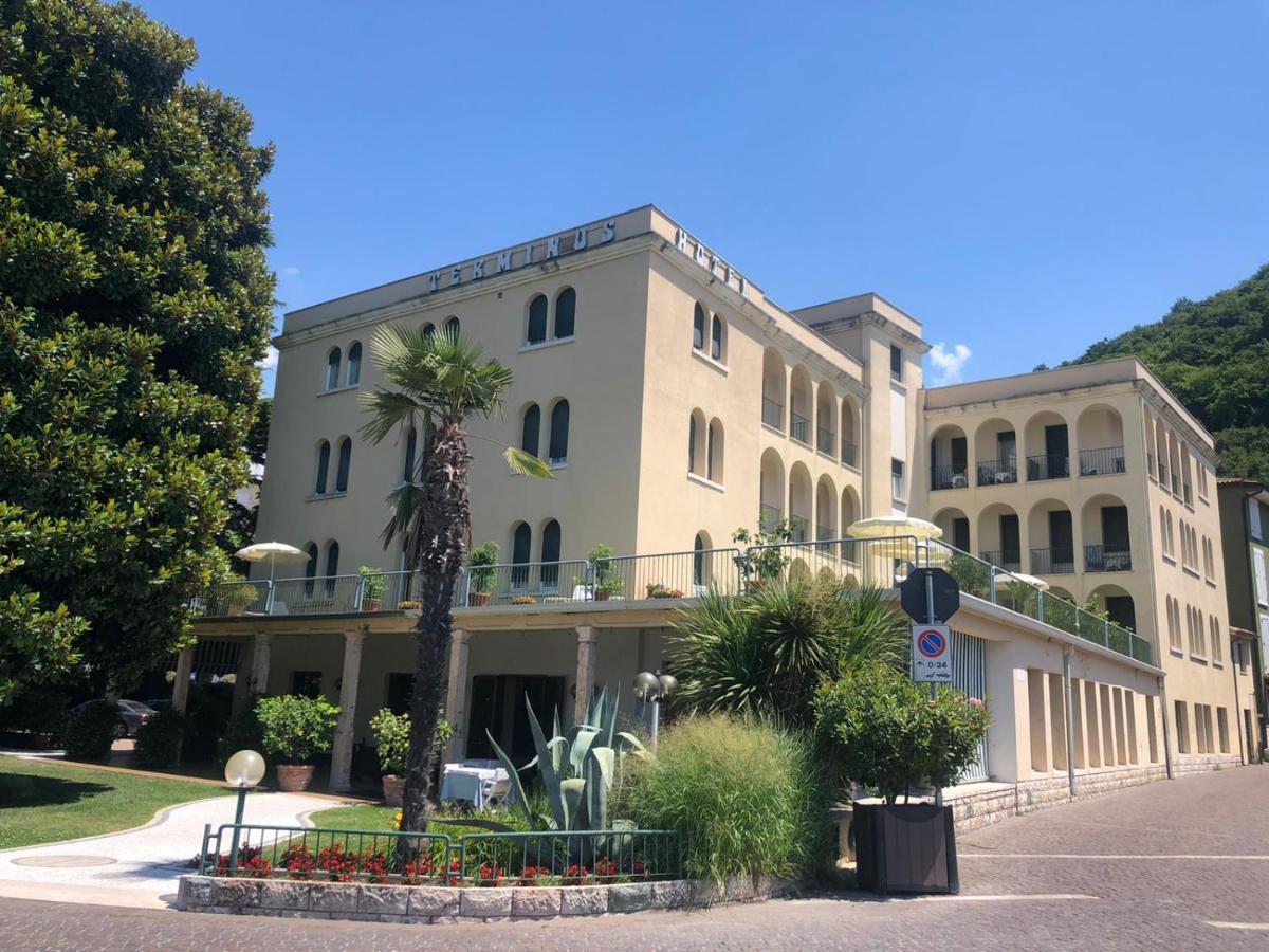 Hotel Terminus Garda  Esterno foto